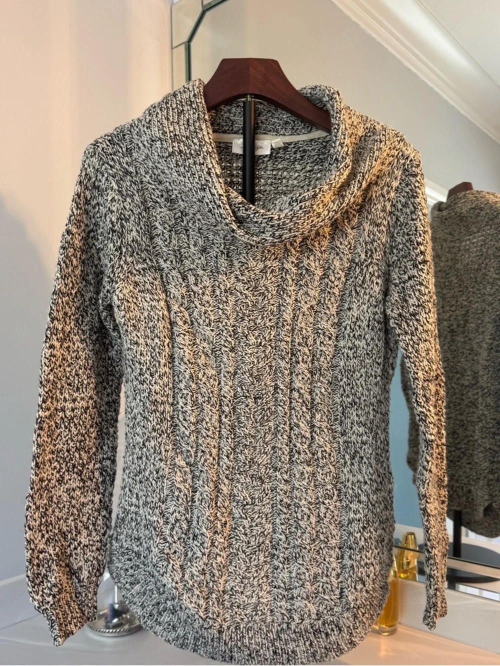 RD style cowl neck black white sweater USM